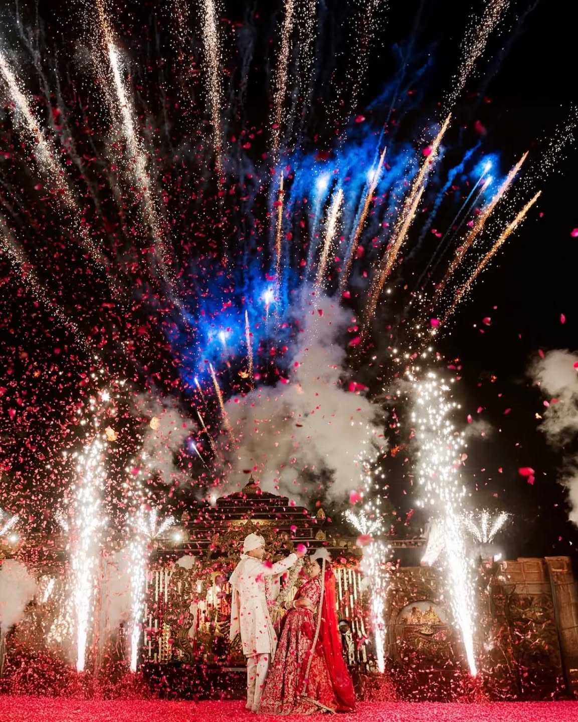 “Two Hearts In Love Need No Words.”

#wedding #event #varmala #explore #explorepage